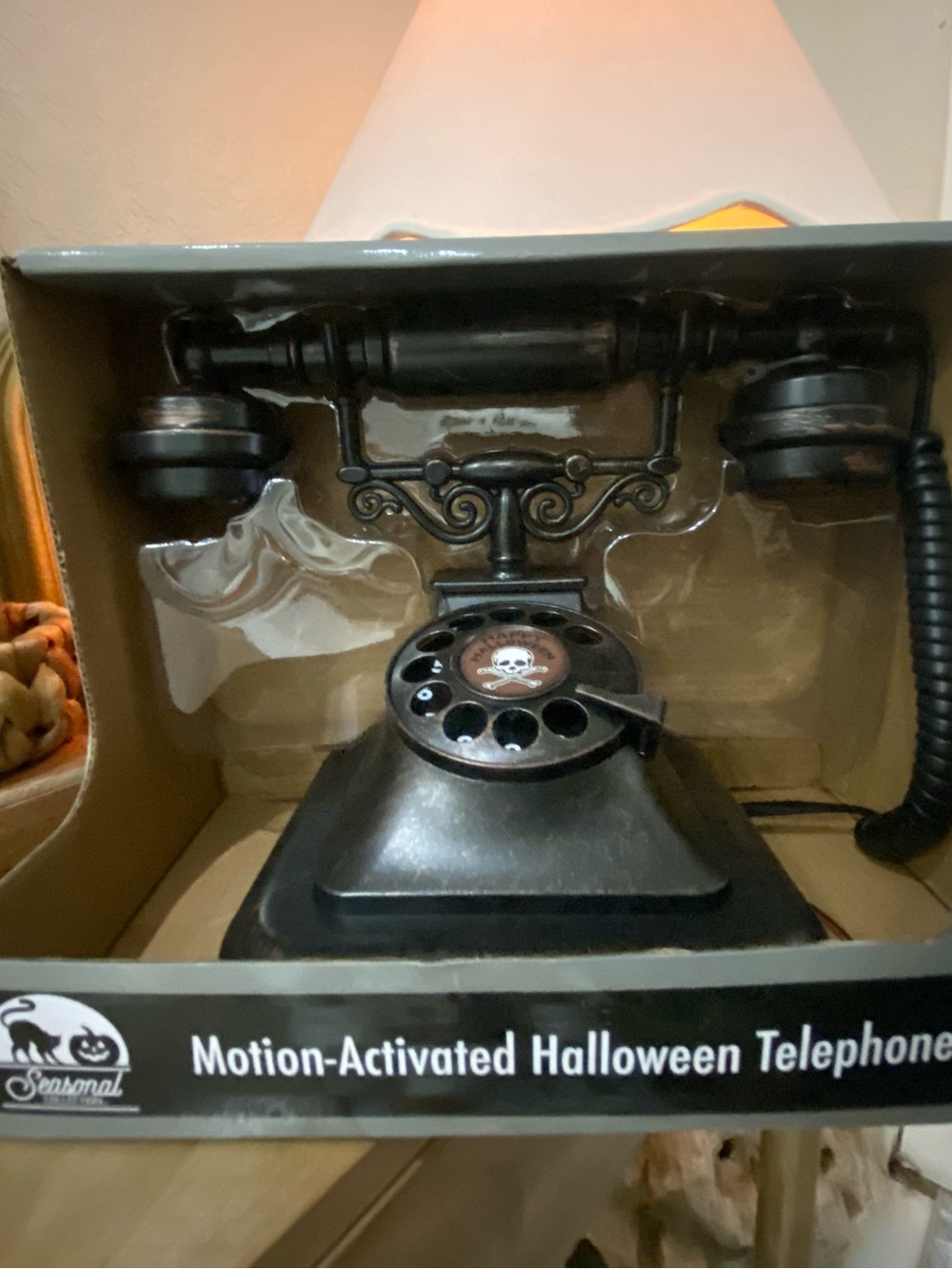Vintage-Style Black Motion-Activated Halloween Telephone
